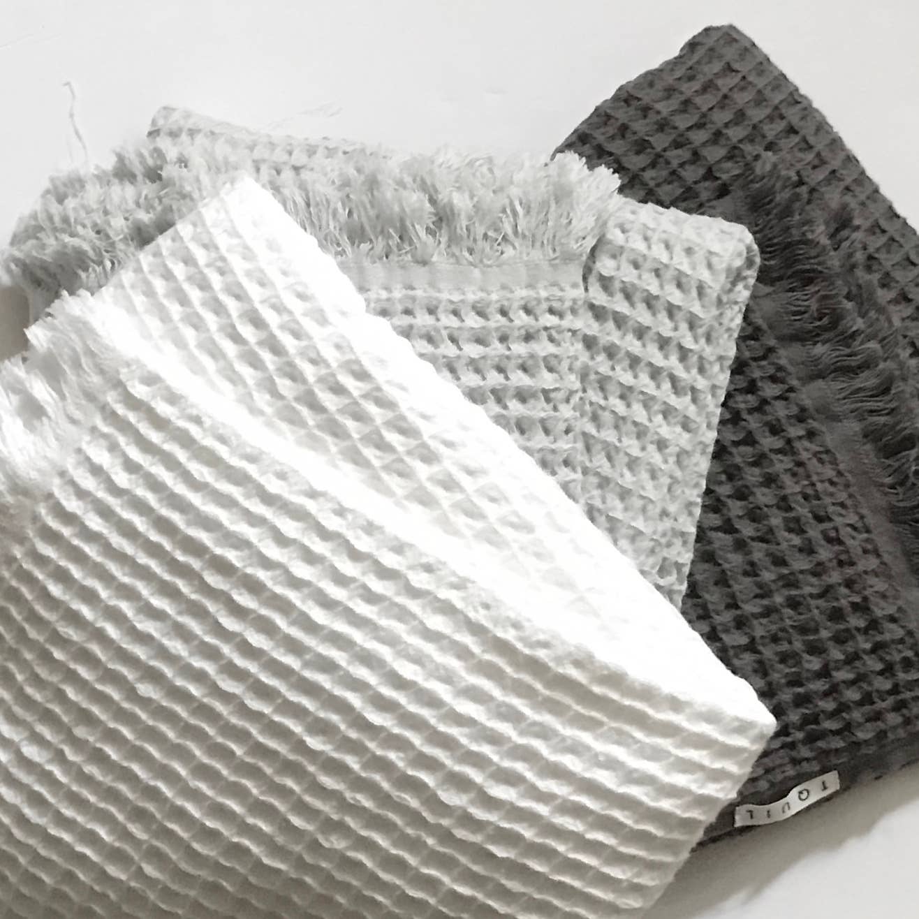 TranquilUSA – wholesale Throw blanket – Outlet - Waffle Towel, Throw1