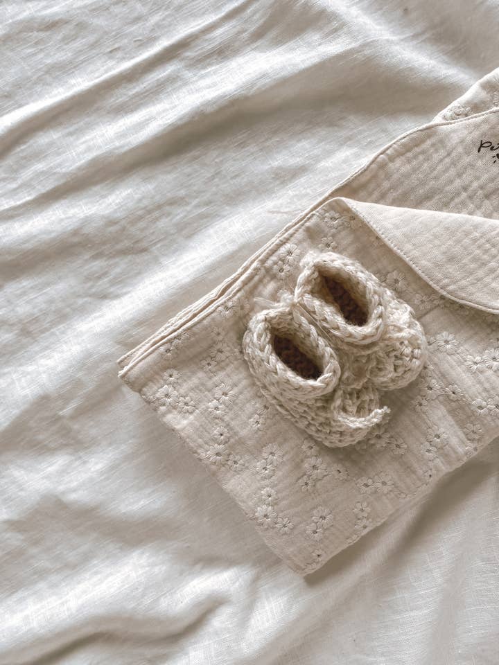 Muslin Baby blanket / Embroidered flowers Ecru for wholesale by PETITE EvelinaApparel