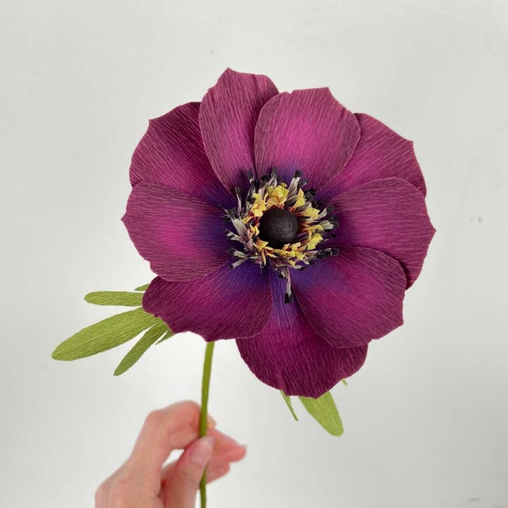 Papercraft Miracles LLC – Engroshandel Kunstige blomster – Lilla Anemone Crepe Papir Flower