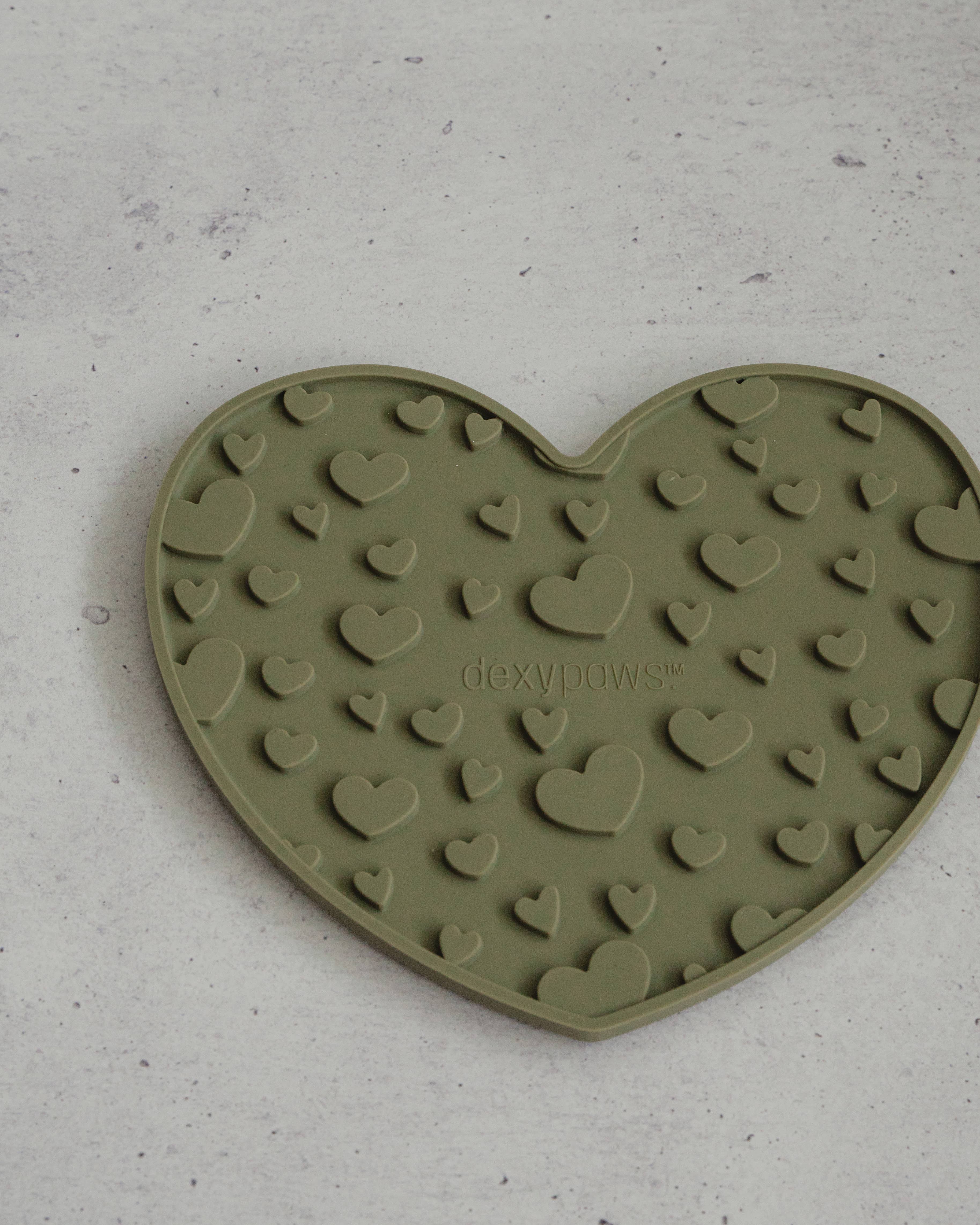 dexypaws - Wholesale Pet Food Mat - Dog - Green Heart Shaped Enrichment Lick Mat2