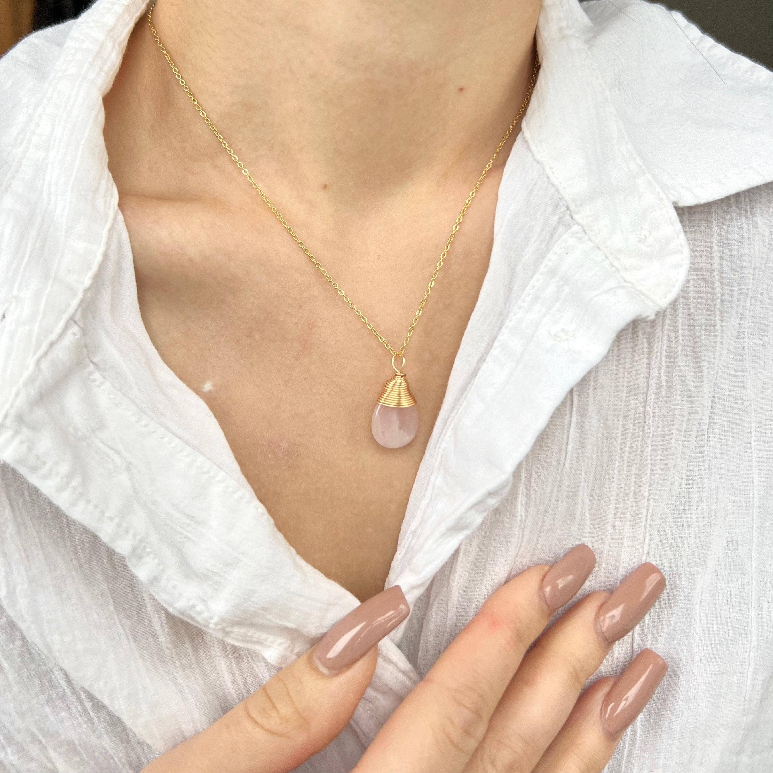 Rossie Jewellery – wholesale Pendant/charm necklace – Gold Filled Rose Quartz Crystal Choker 3