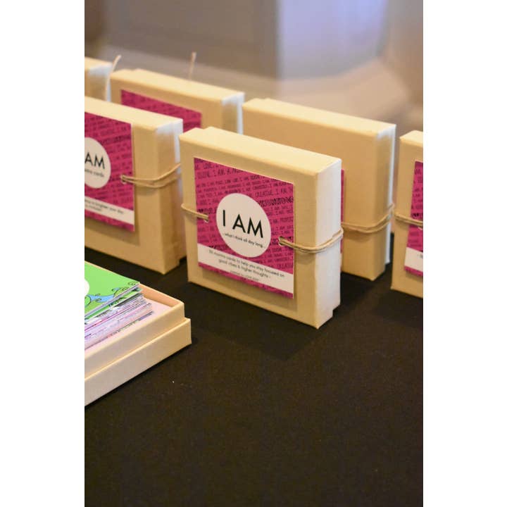 LOVELEEN®️ - Wholesale Tarot Cards - The 'I AM' mantra deck (w/ 30 unique mantras)