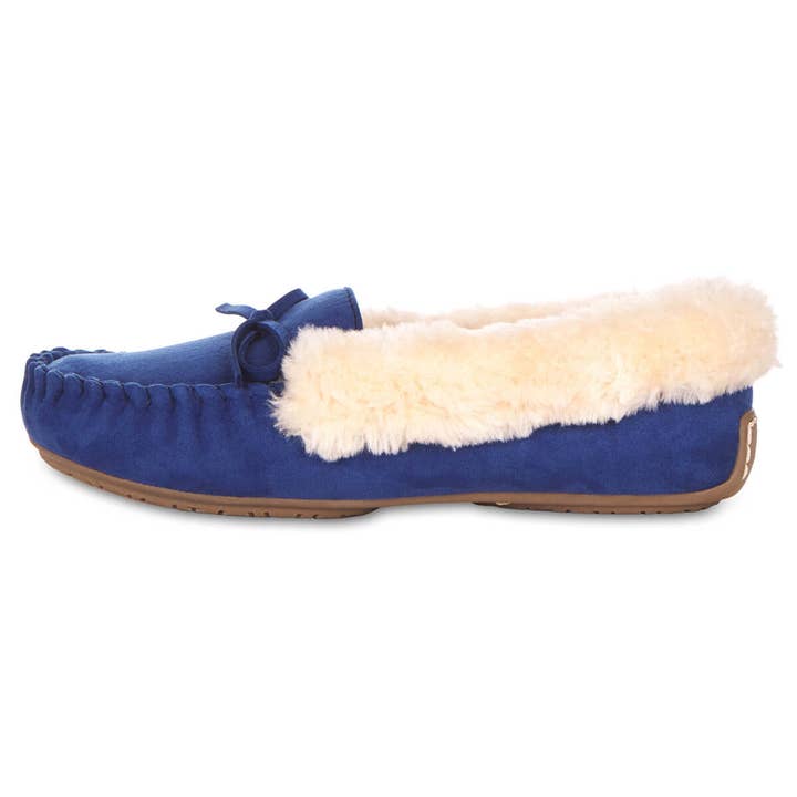 Women’s Melani Moccasin Faux Suede Slippers for wholesale by Floopi