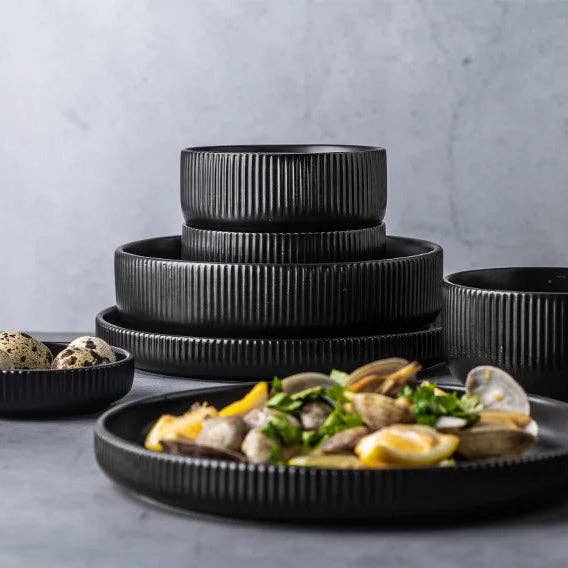 BRECK + FOX - Wholesale Tableware set - Ribbed 25-Piece Dinnerware Set9