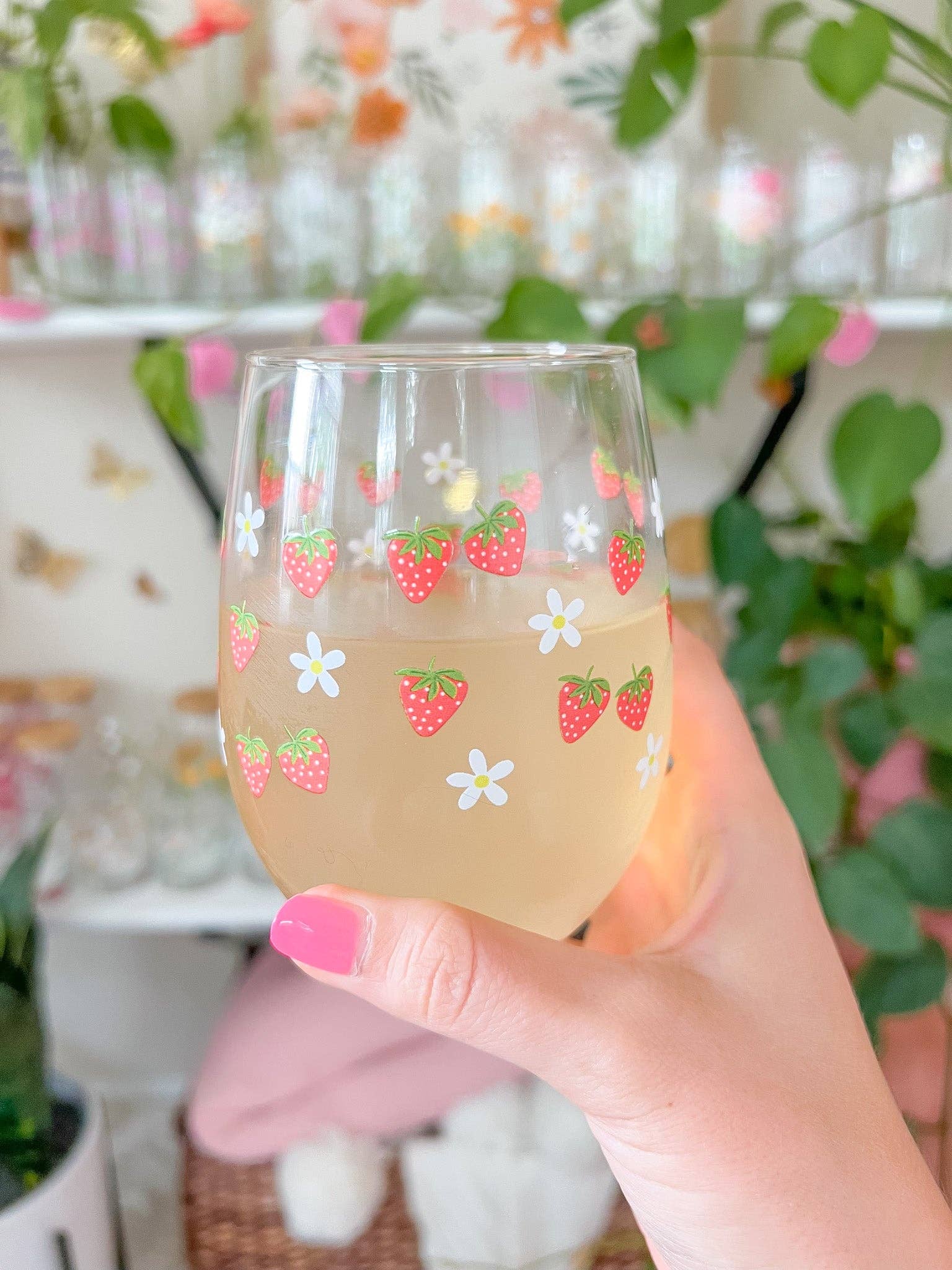 Hart and Flora Shop - Wholesale Wine Glass - Strawberries and Cream Wine Glass1