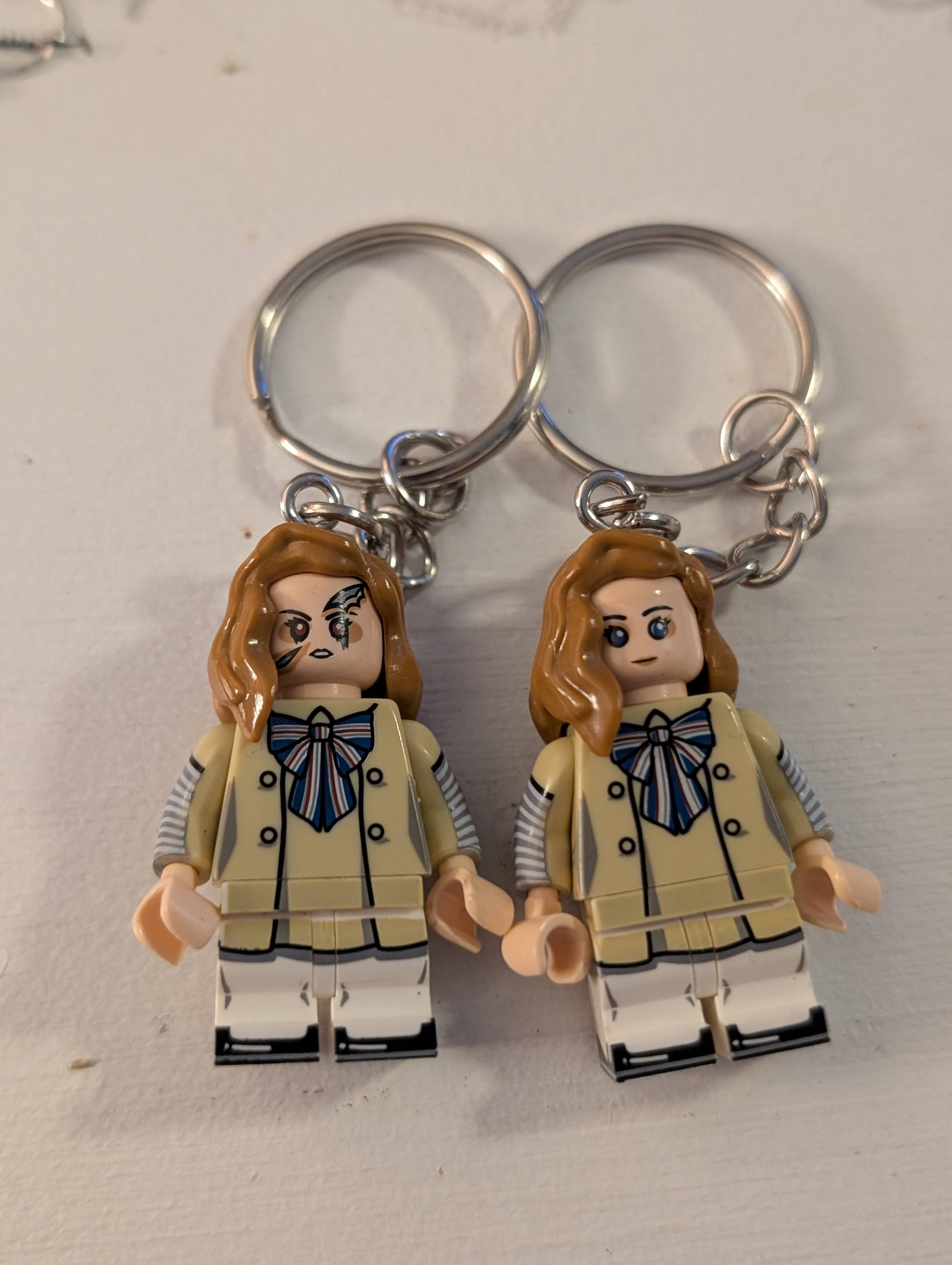 Con-Quest Crafts - Wholesale Keychain - Unisex - Horror Inspired Minifigure Keychains Movie Characters2