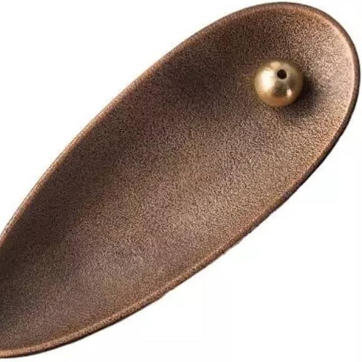 Magnifique Hearts - Wholesale Incense Holder - Elegant Leaf-Shaped Copper Incense Holder – 5.5" x 2" 1