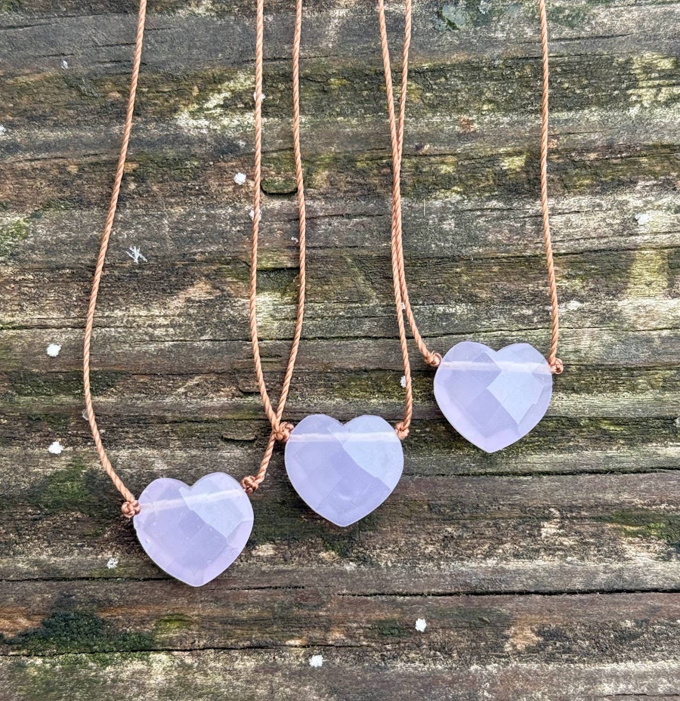 Merelani Designs – Colar pingente/pendente por atacado – Colar de Corda com Coração de Lavanda3