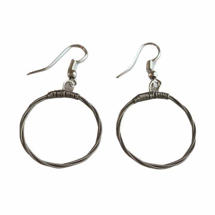 Ring of Fire Handgefertigte Gitarren-Saiter-Ohrringe für den Großhandel von Halo Missions