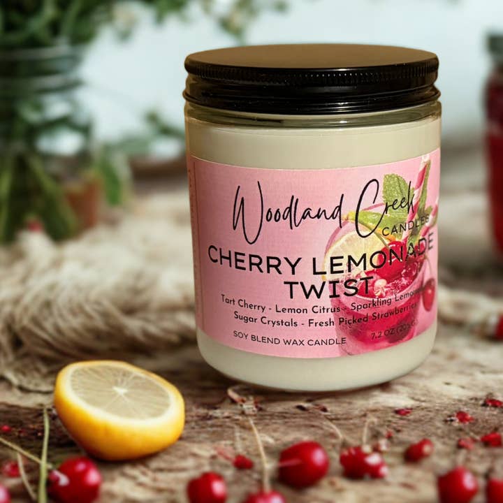 Bougie en cire Cherry Lemonade Twist Soy Blend pour la vente par Woodland Creek Candles
