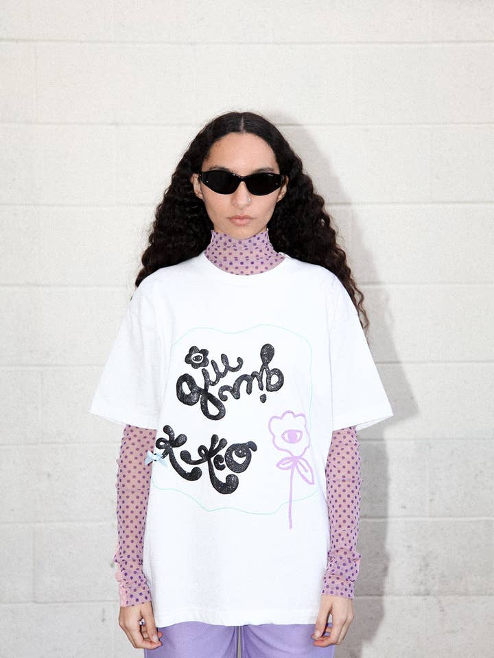 Blanco Camiseta de Inauguración Giu Giu x KkCo en Blanco de venta al por mayor en Faire