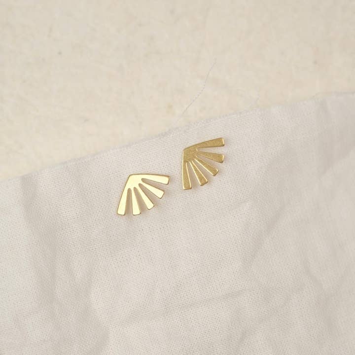 BRASSCAKE Jewelry – Großhandel Ohrstecker – HARLOW OHRSTECKER // Gold, Messing, Schmuck, Nachhaltig