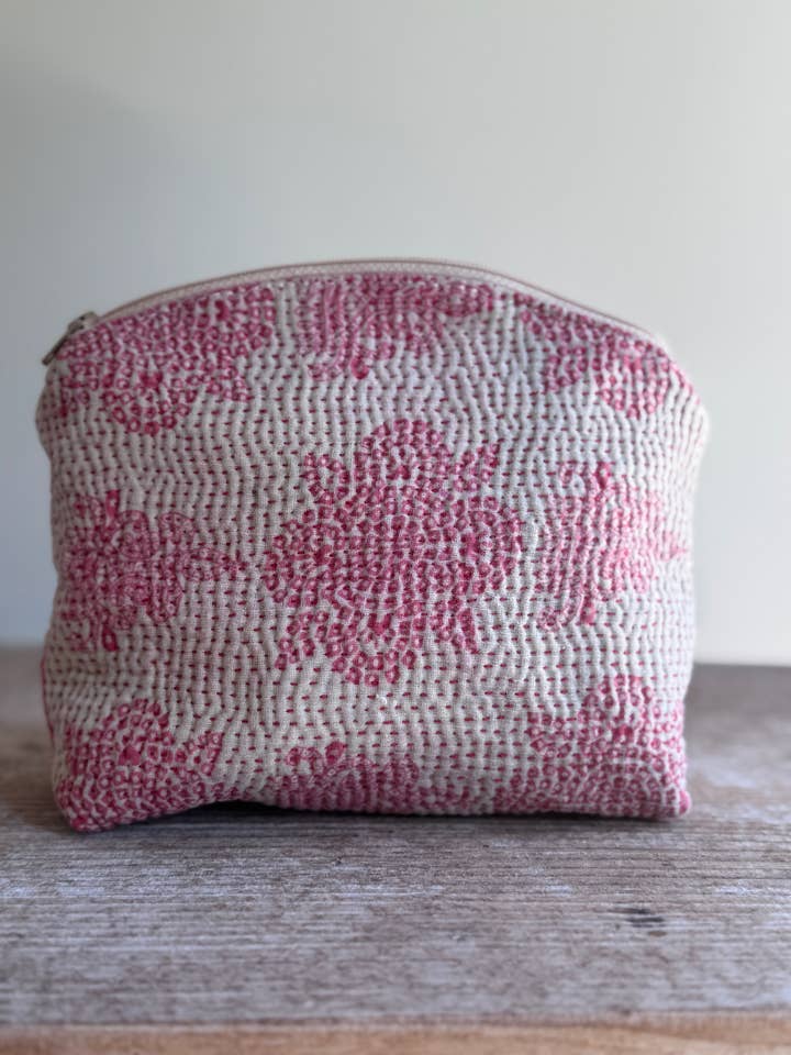 Borsa da Viaggio con Cerniera per Trucco The Retreat per la vendita all'ingrosso da parte di Belle's Nest