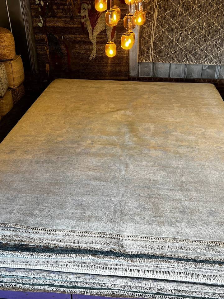 Anki 10x14 Tan & Grey Oushak pour la vente par Banana Manor Rug Co.