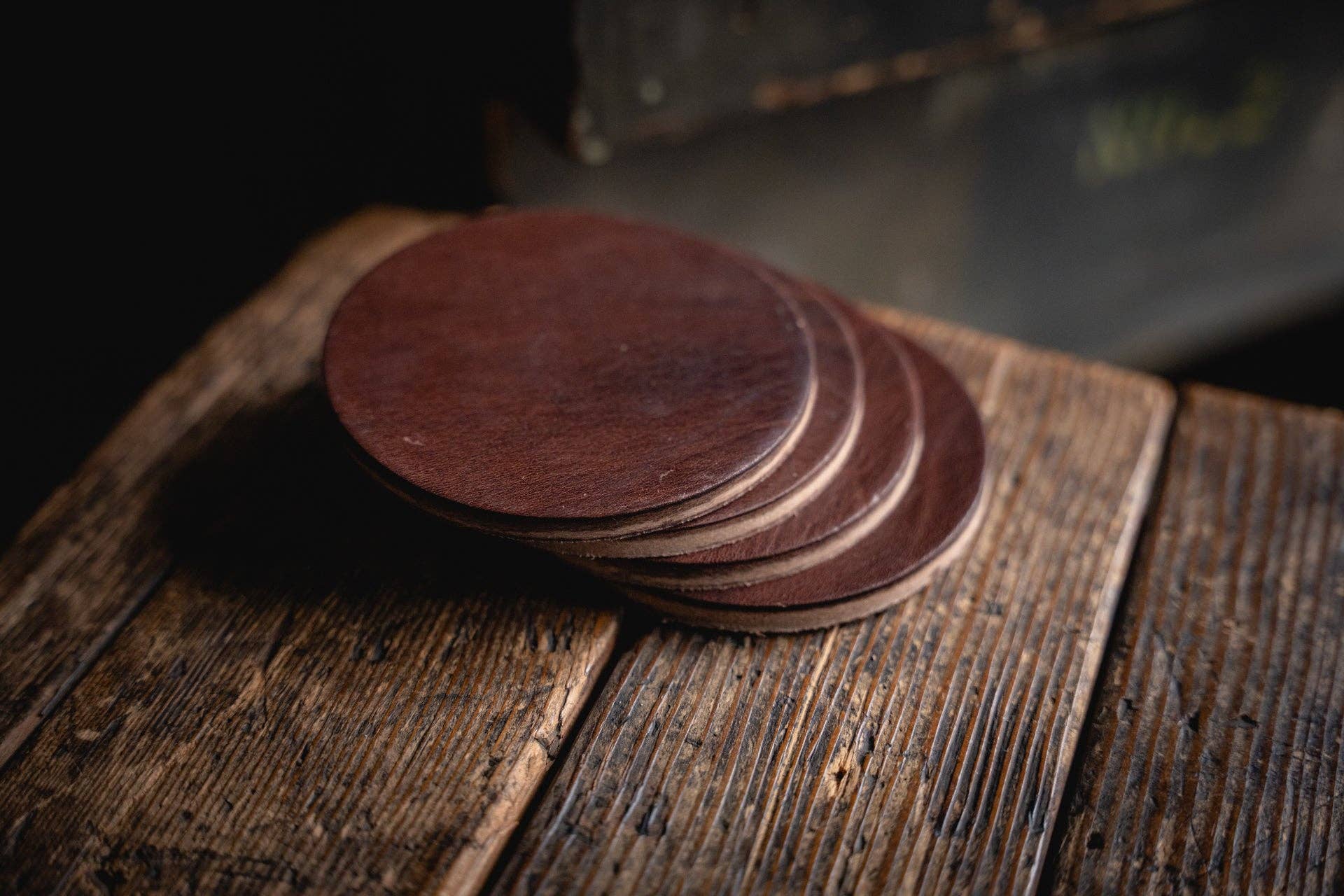 Craft and Lore - Wholesale Coasters - Round Leather Coaster Set0