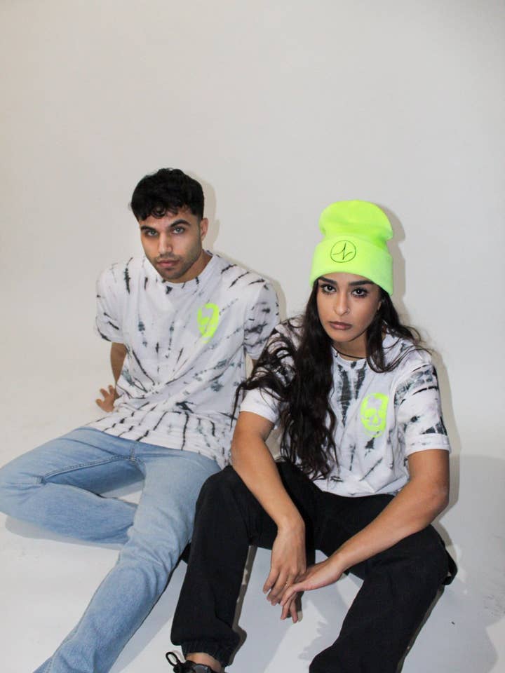 Berretto neon per la vendita all'ingrosso da parte di One Pulse Collective