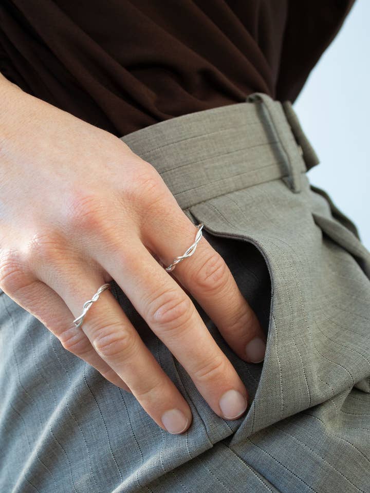 MÁS ALLÁ DEL ANILLO para venta al por mayor de Jukserei