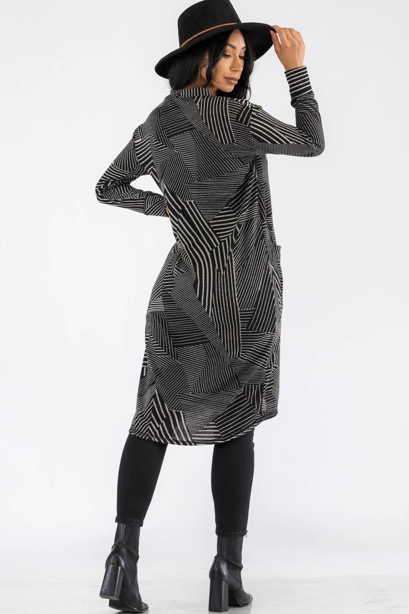 H&H Fashion Inc. - Vente Cardigan – femme - HH508R-STRIPE - Cardigan boutonné2