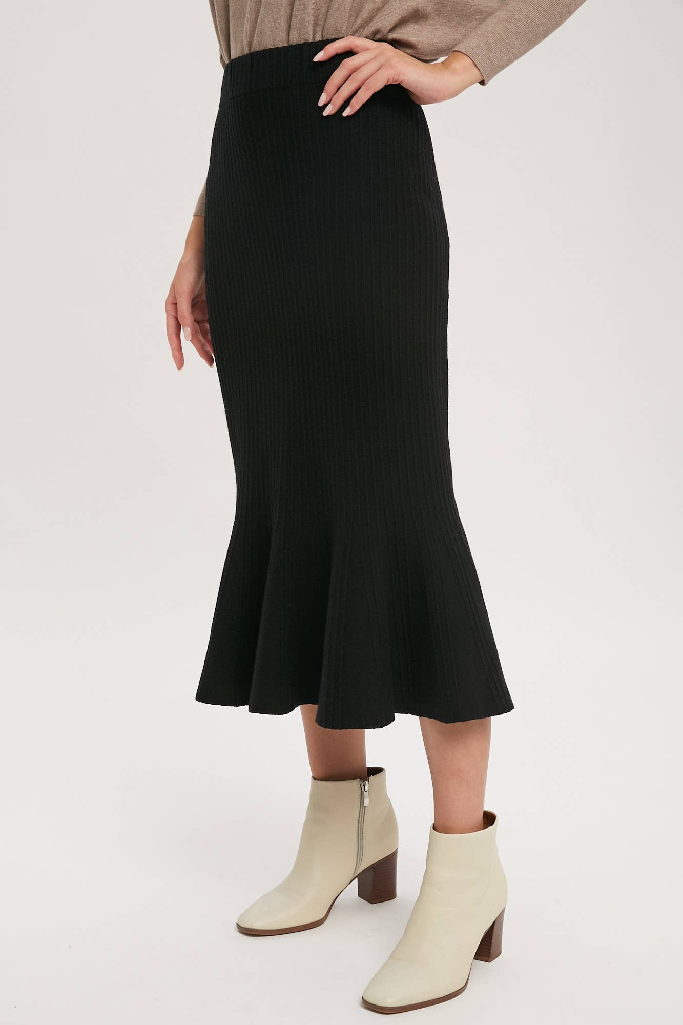 Bluivy - Wholesale Skirt - Women's - MERMAID SWEATER MIDI SKIRT24