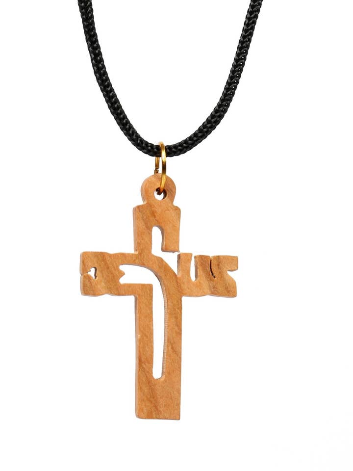 Ciondolo in legno d'ulivo_ Croce con Gesù intagliato per la vendita all'ingrosso da parte di Holyland Artisans