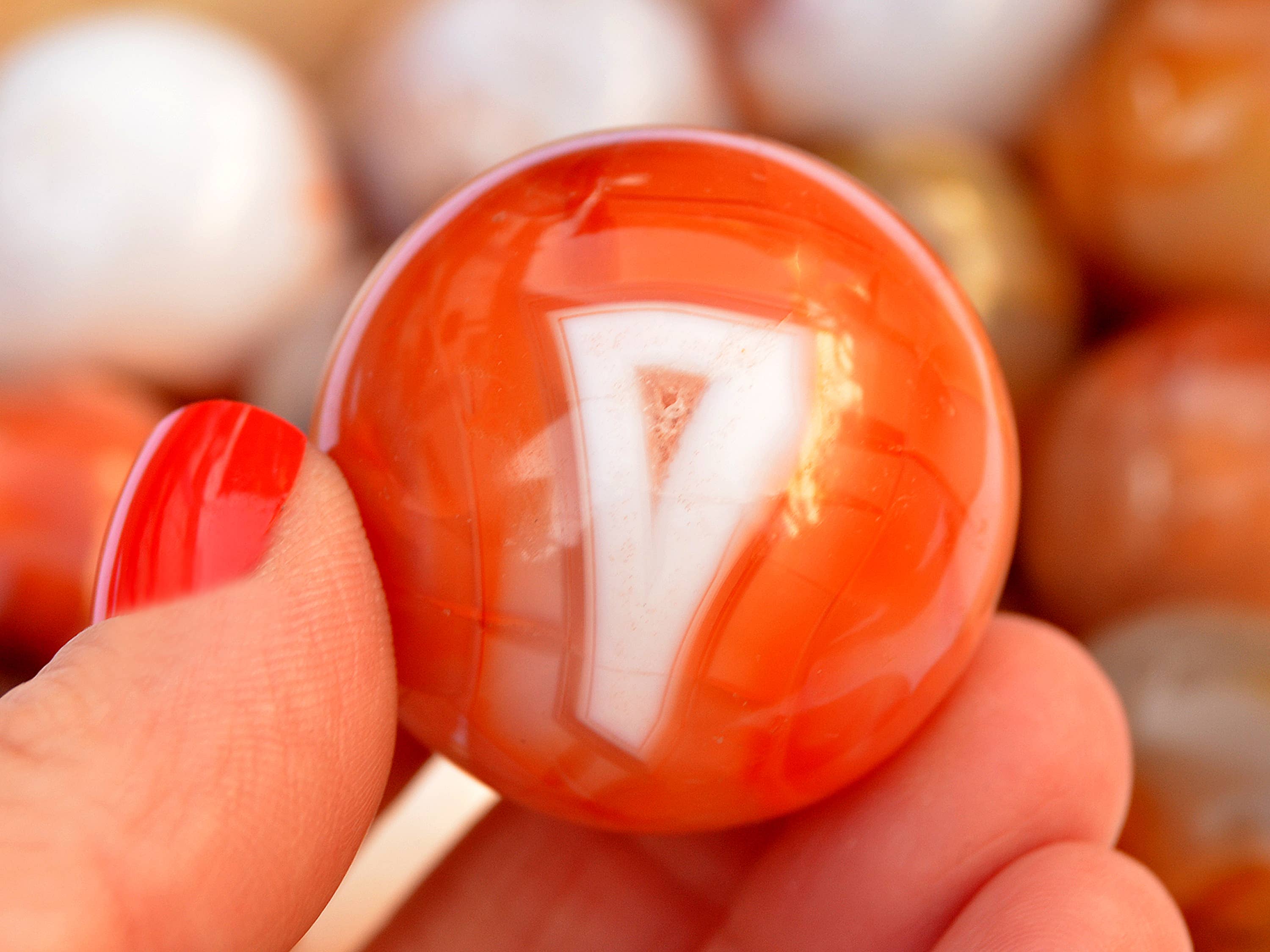 Kaia & Crystals - Wholesale Spiritual Stone/Crystal - Carnelian Sphere Stone (5-6 Pcs) - (45mm - 65mm) 1 kg Lot4