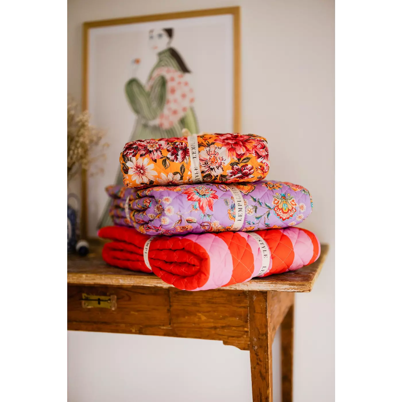 Lempi Lifestyle - Wholesale Throw Blanket - Lempi Red Pink Stripe Tikkitäkki3