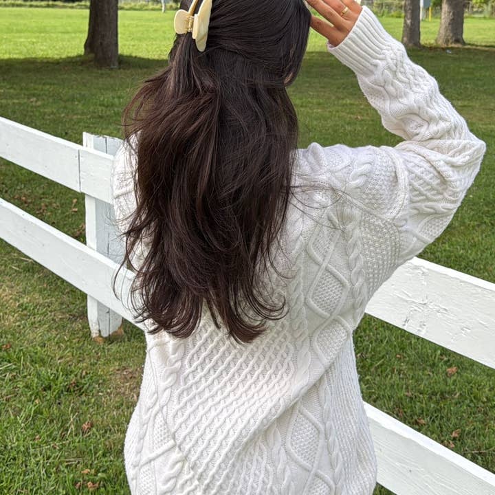 Kōv Essentials (No duties or tariffs for CA+USA) - Wholesale Hair Clip - Women's - Demi Clip in Vanilla2