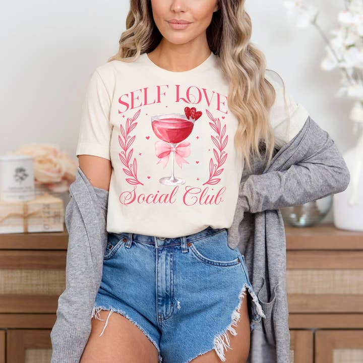 Maglietta di San Valentino del Club Sociale dell'Amor Proprio per la vendita all'ingrosso da parte di Southern Backroad Tees LLC