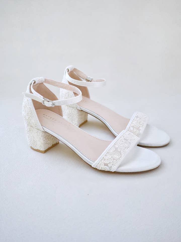 Gehaakte Kant Blokhak Bruidssandalen voor wholesale door Kailee P.
