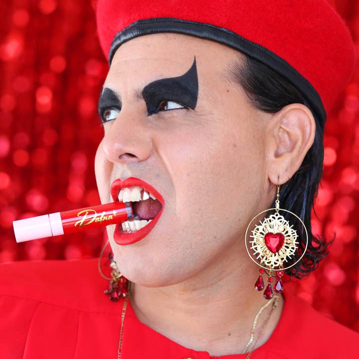 Dafna Beauty - Wholesale Lipstick - D Perfect Red - Liquid Lipstick4