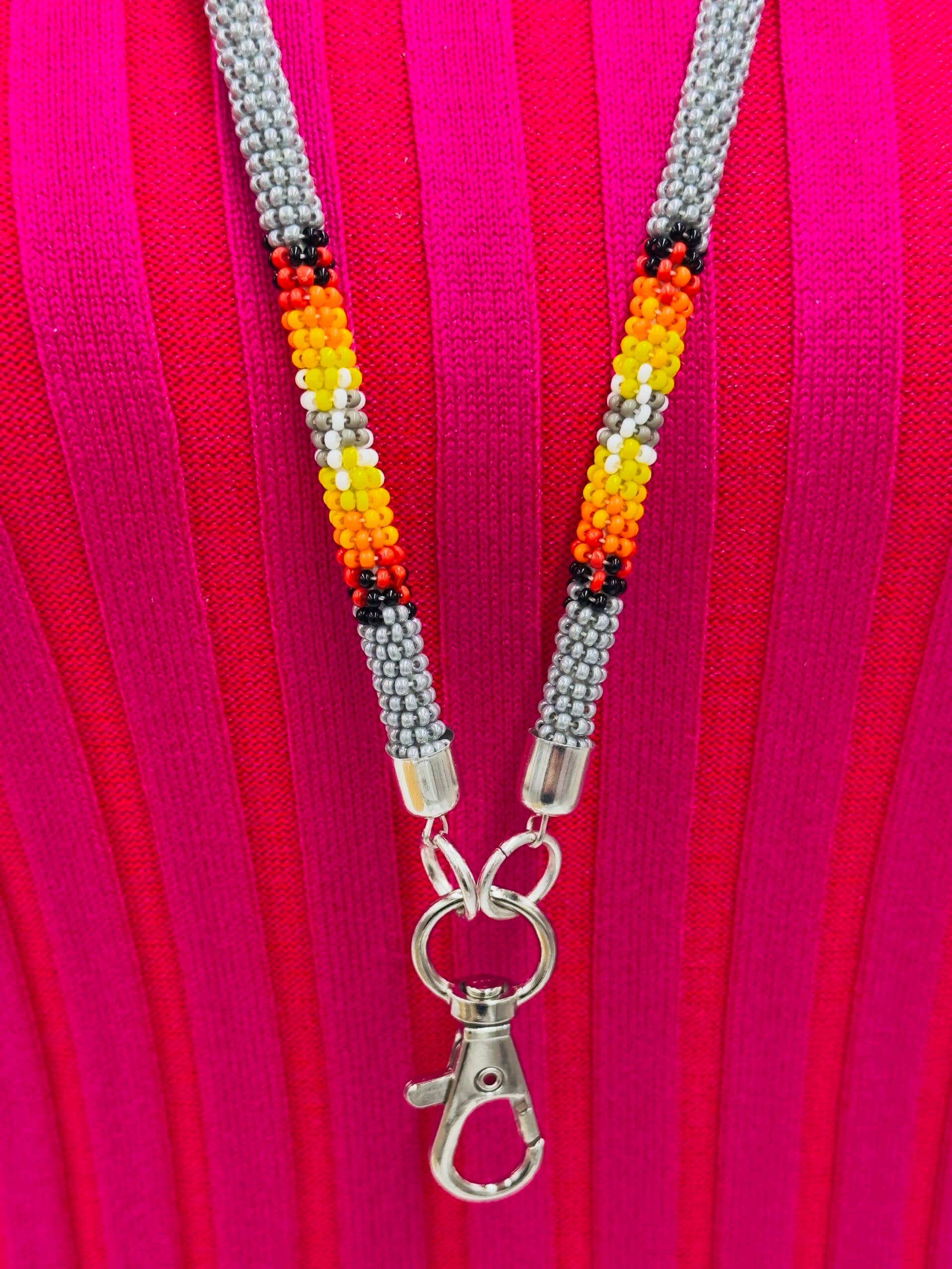 BEADS CORNER - Vente Lanière – femme - Lanière artisanale en perles grises de style corde5