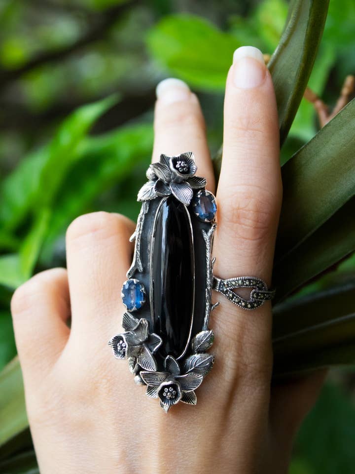 Bague Onyx Noir Nuit Mystique AR-7108 pour la vente par Ambra Jewels