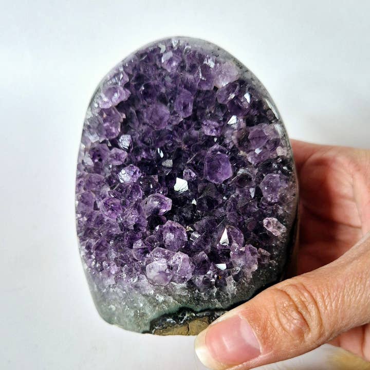 Moonlight Gemstones - Wholesale Spiritual Stone/Crystal - Gemstone Polished Amethyst Geode of 427 grams – Spiritual Eye-catcher with Powerful Energy0