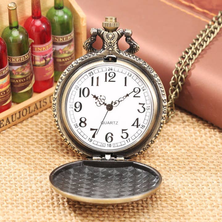 Skull Alloy Pocket Watch N5167 and other Purchase Wholesale fossil watch. Free Returns & Net 60 Terms on Faire trending on Faire.
