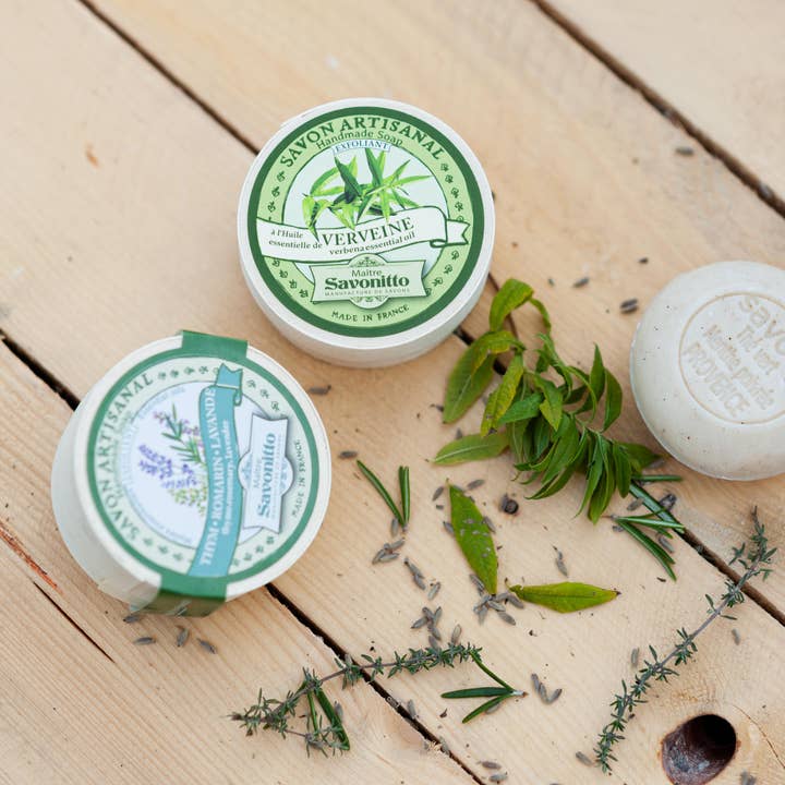 MAITRE SAVONITTO - Wholesale Bar Soap - Verbena Exfoliating Soap in Wooden Box 100g2