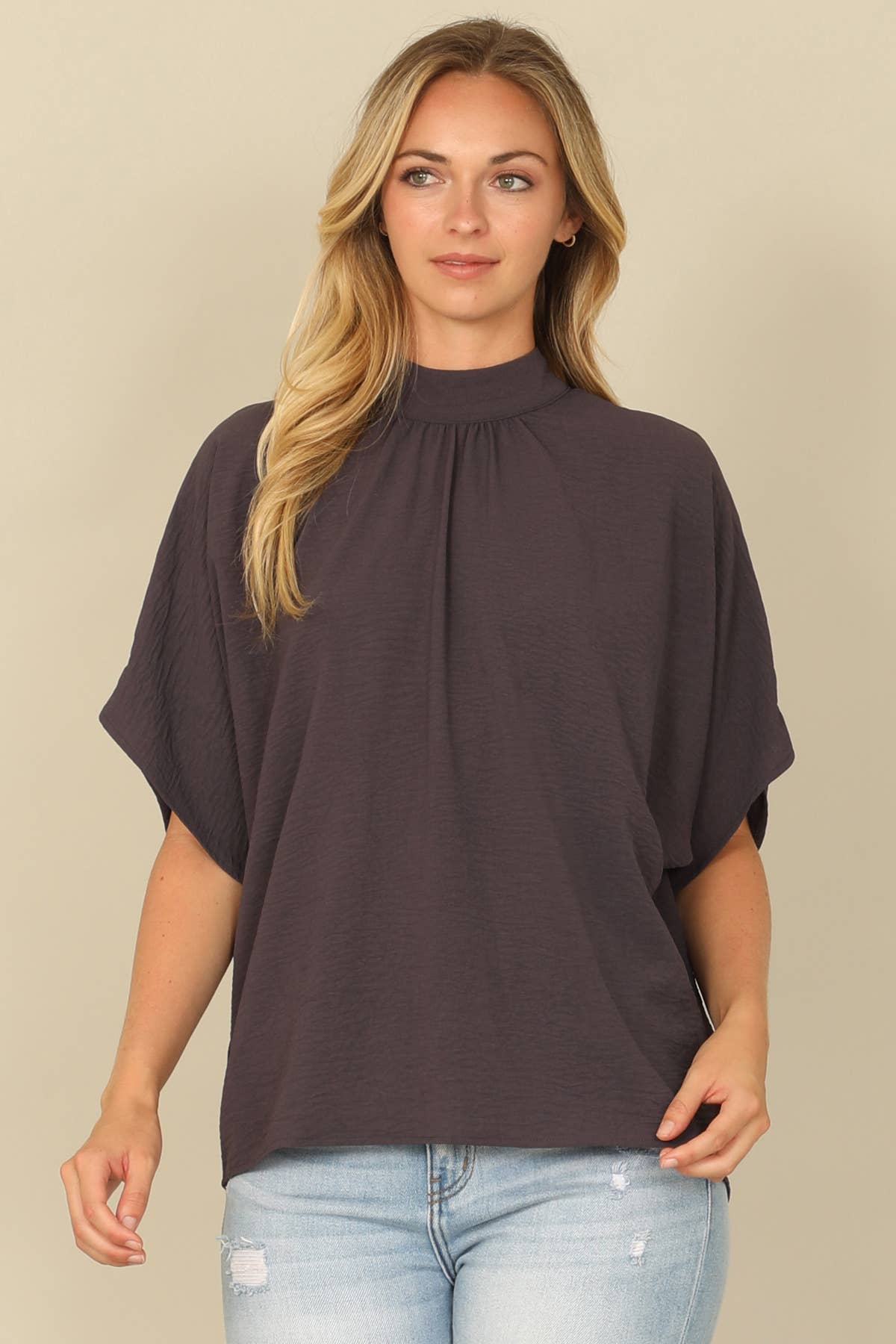 You & Me – Großhandel Bluse – Damen – YMT20083V-SOLID RÜCKENBAND DOLMAN-ÄRMEL HOCHHALS-TOP5