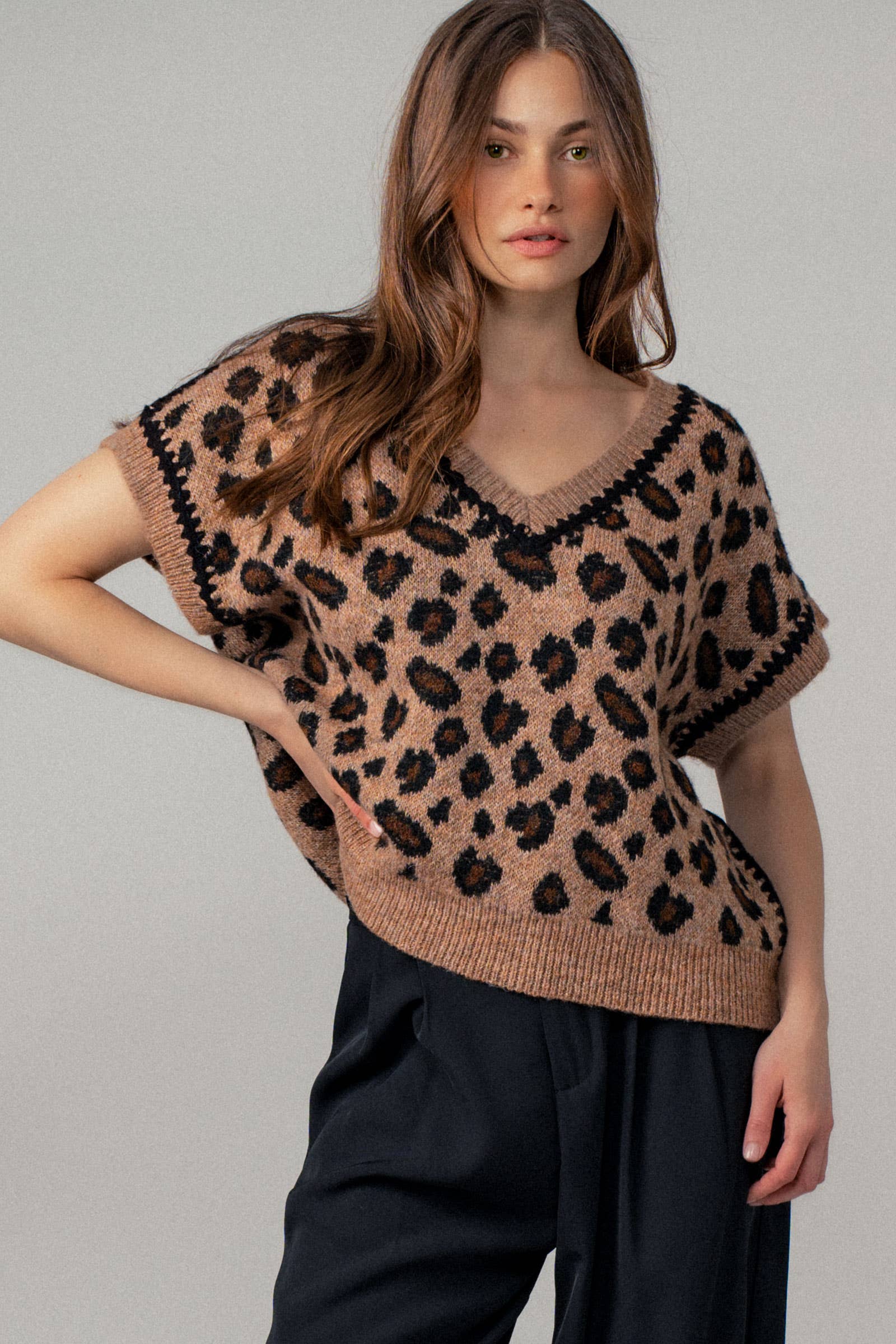 Urban Daizy - Wholesale Sweater Vest - Women's - Leopard Crochet Trim Sweater Vest3