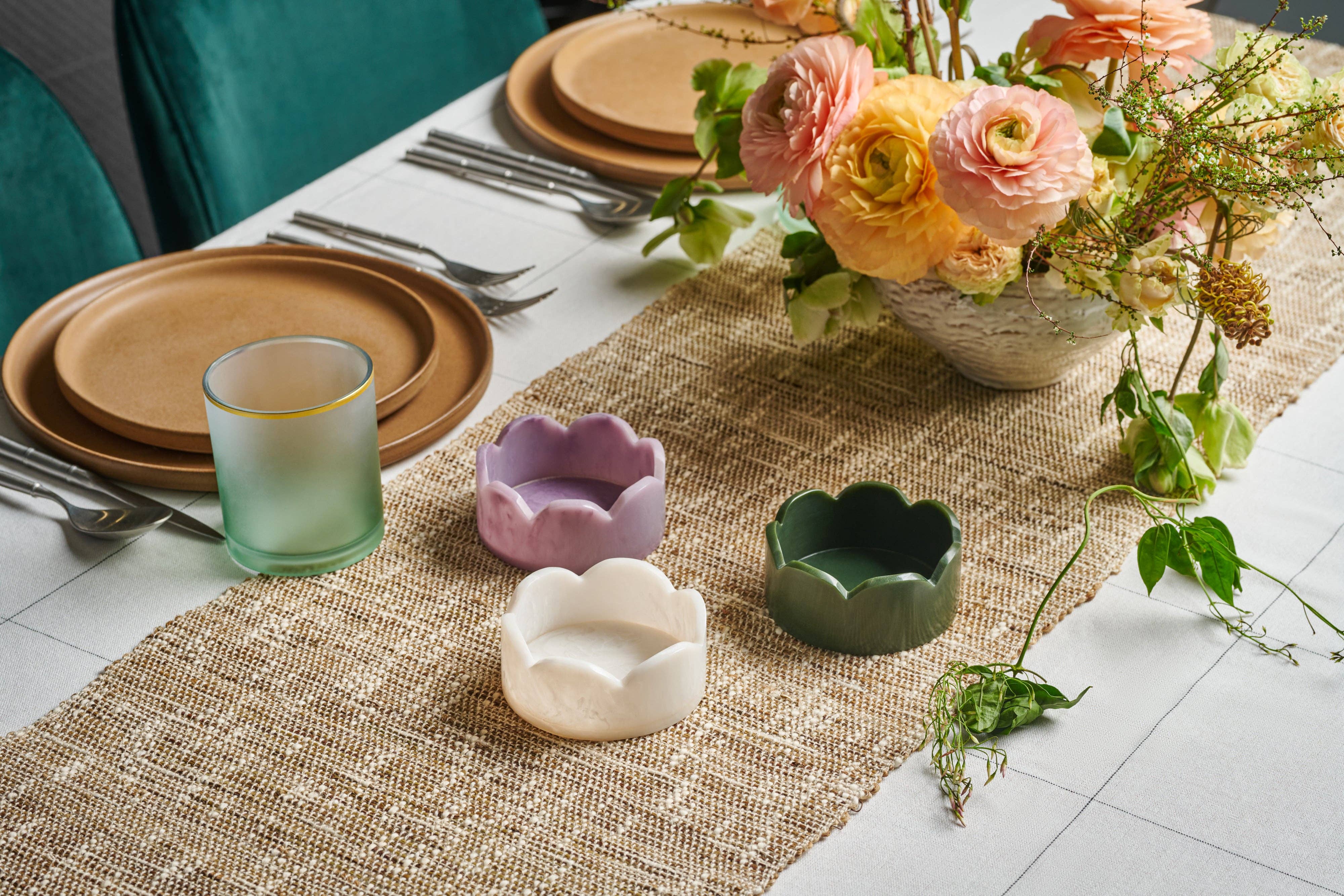 Lainy Home - Wholesale Decorative Plate/Dish/Bowl - Scalloped Resin Dip Bowl 4'' X 1.5''1