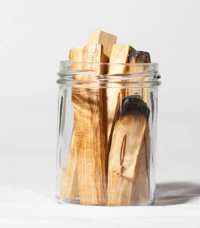 Liv Rocks – Großhandel Räucherbündel – Palo Santo Energy Clearing Sticks, Heiliges Holz