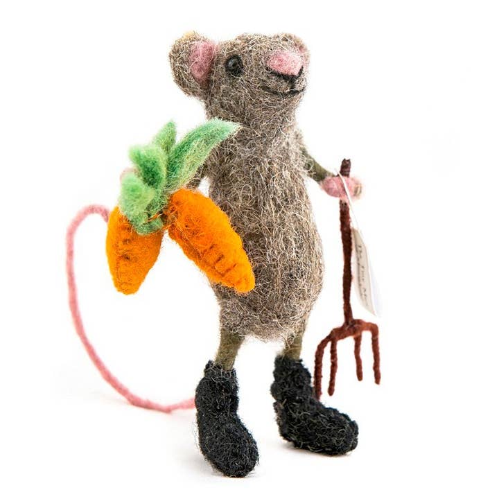 Sew Heart Felt - Wholesale Decorative Tabletop Object - Gardener Mouse