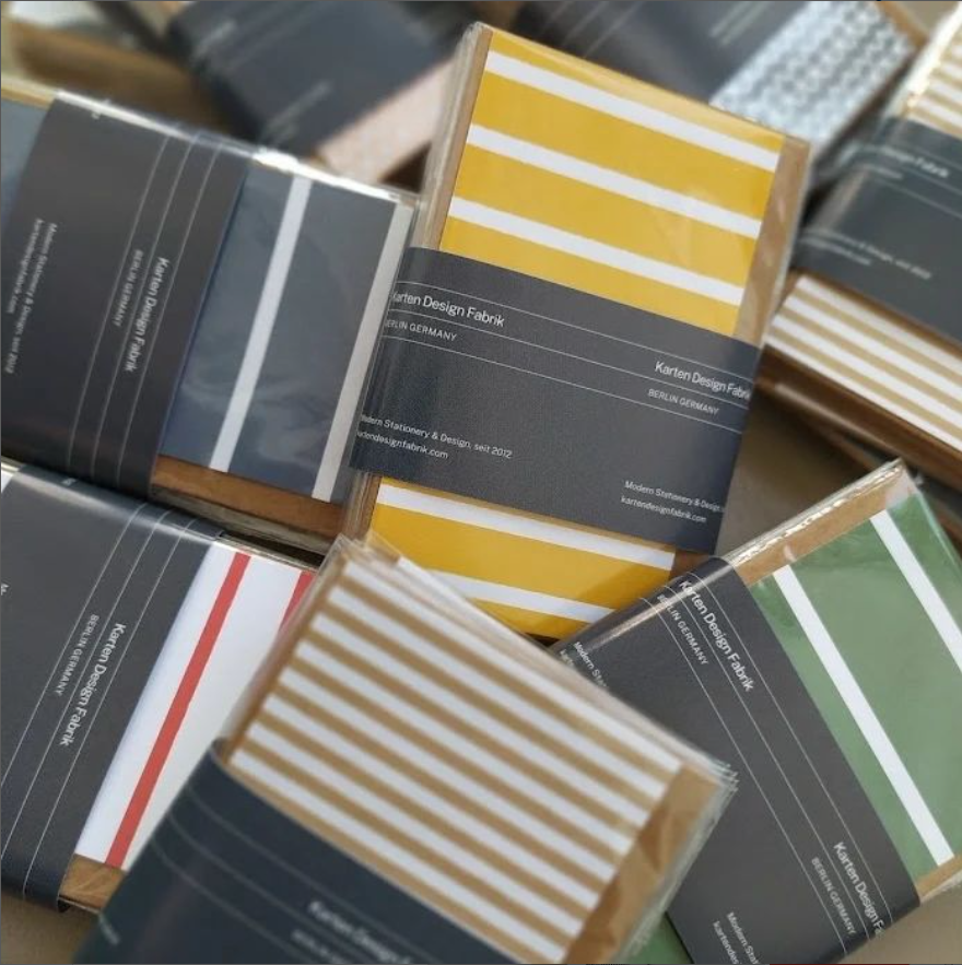 Karte Design Berlin - Wholesale Gift Tag - Stripetown Navy, Gift Tag1