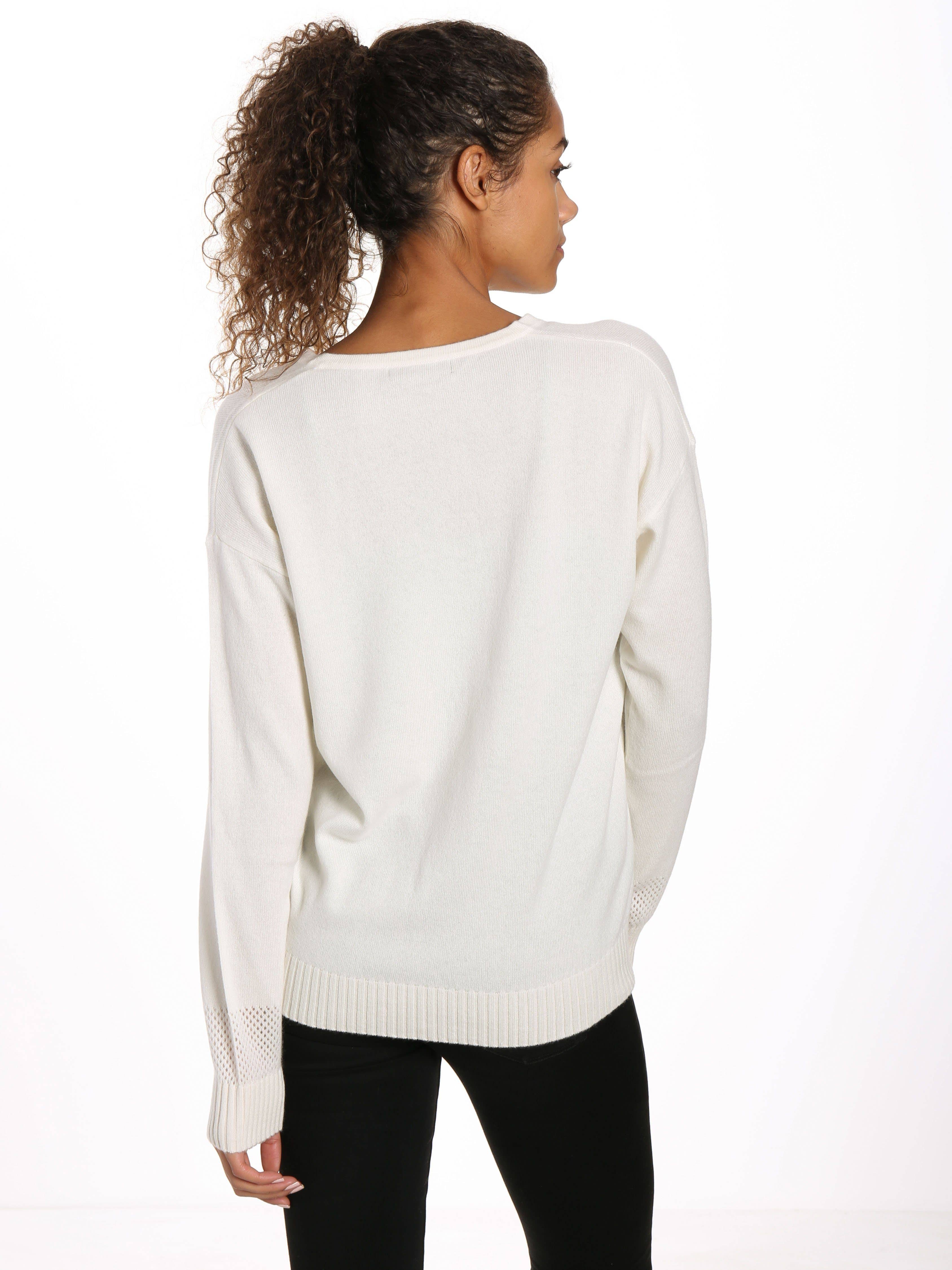 Noble Mount – Großhandel Strickpullover – Damen – Zainuno Moizni Damen-Pullover mit V-Ausschnitt aus 100% Kaschmir5