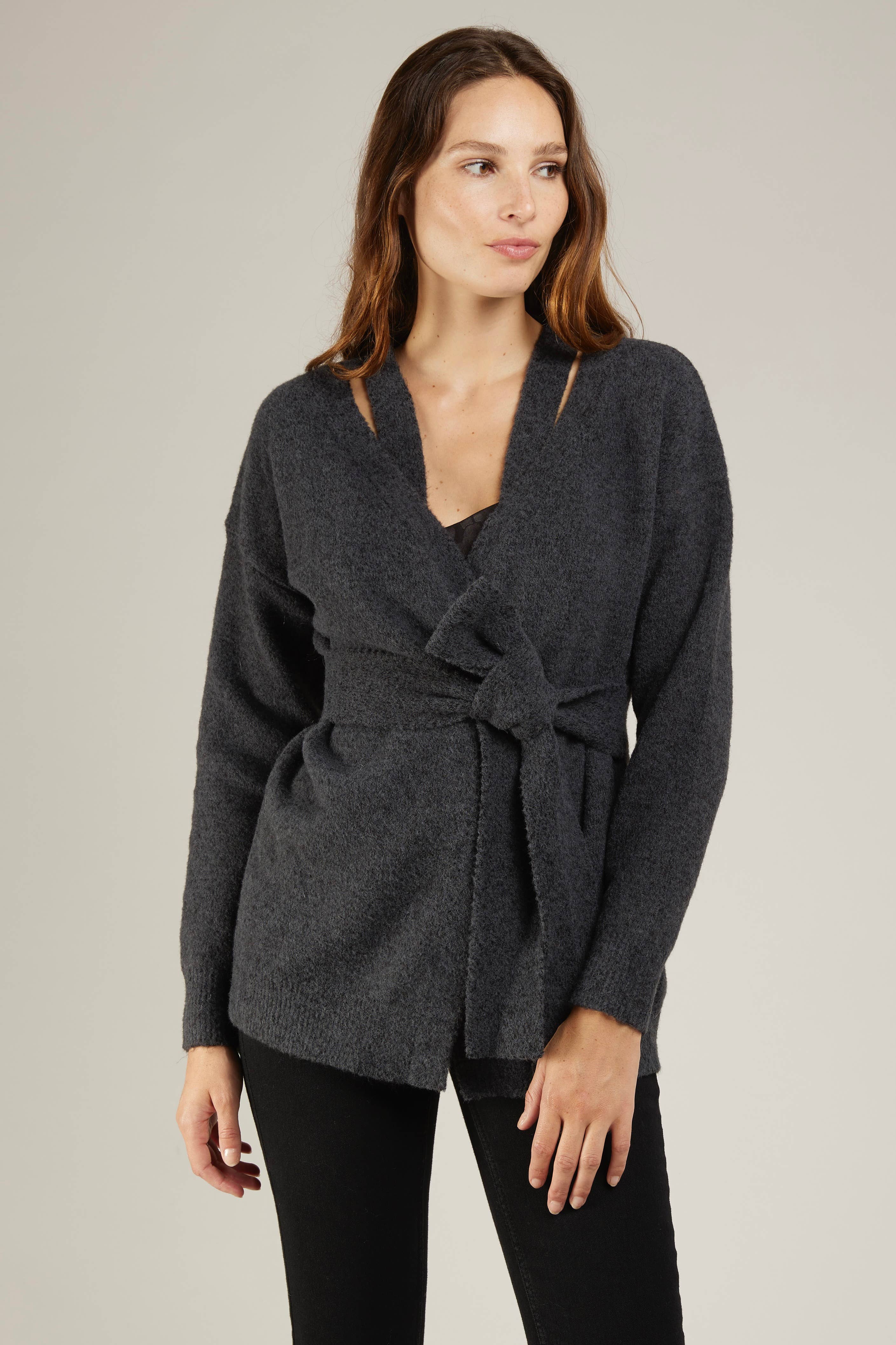 Andy & Lucy - Wholesale Cardigan - Women's - GAYA - Chic knitted vest with velvet touch and belt4