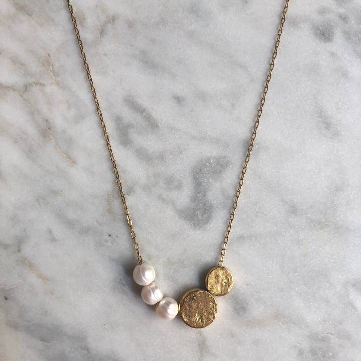 Balance Necklace - Pearl for wholesale by Samata Stones