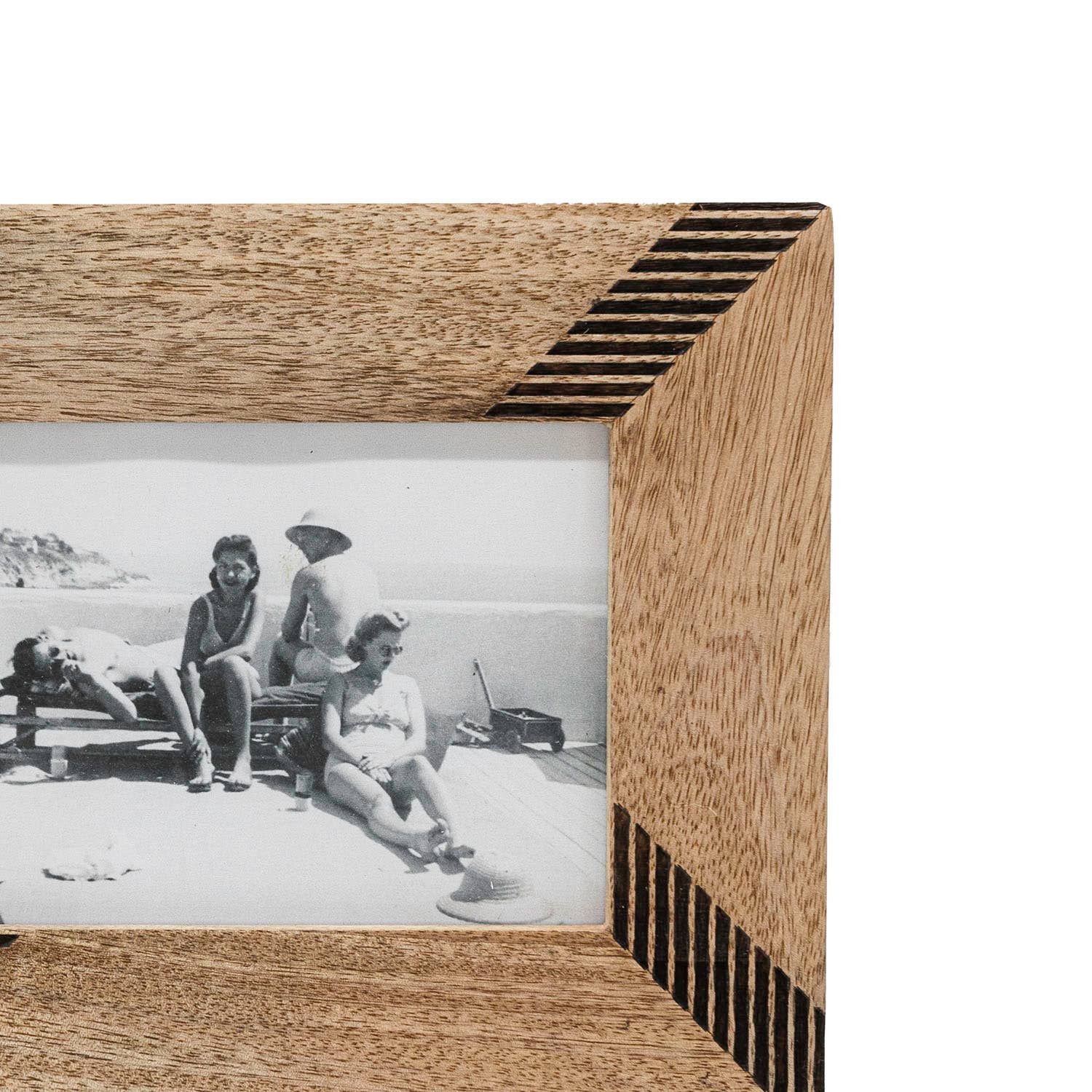 Foreside Home & Garden - Wholesale Picture Frame - 5x7 Photo Coleson Striped Picture Frame Wood2