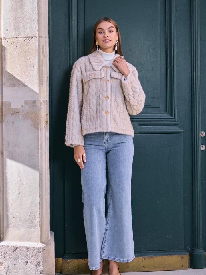 Frime - Wholesale Fur/Faux Fur Coat - Women's - Short coat with cable knit effect - 26453