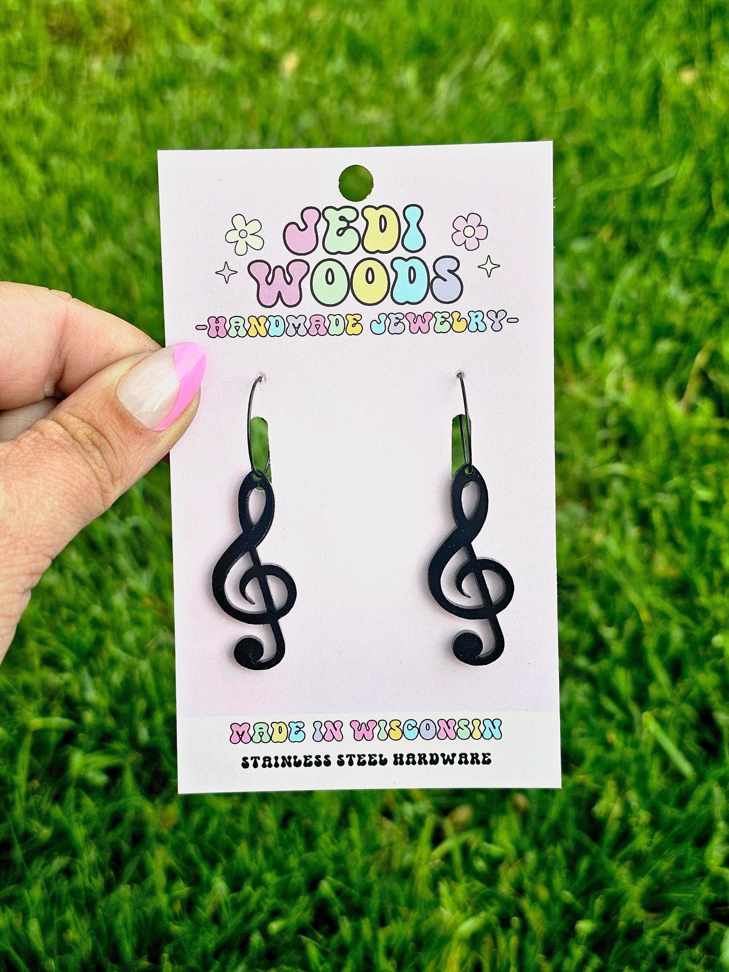 Jedi Woods LLC - Vendita all'ingrosso Orecchini pendenti - Orecchini musicali a forma di chiave di violino neri con cerchi, compatibili con il calibro