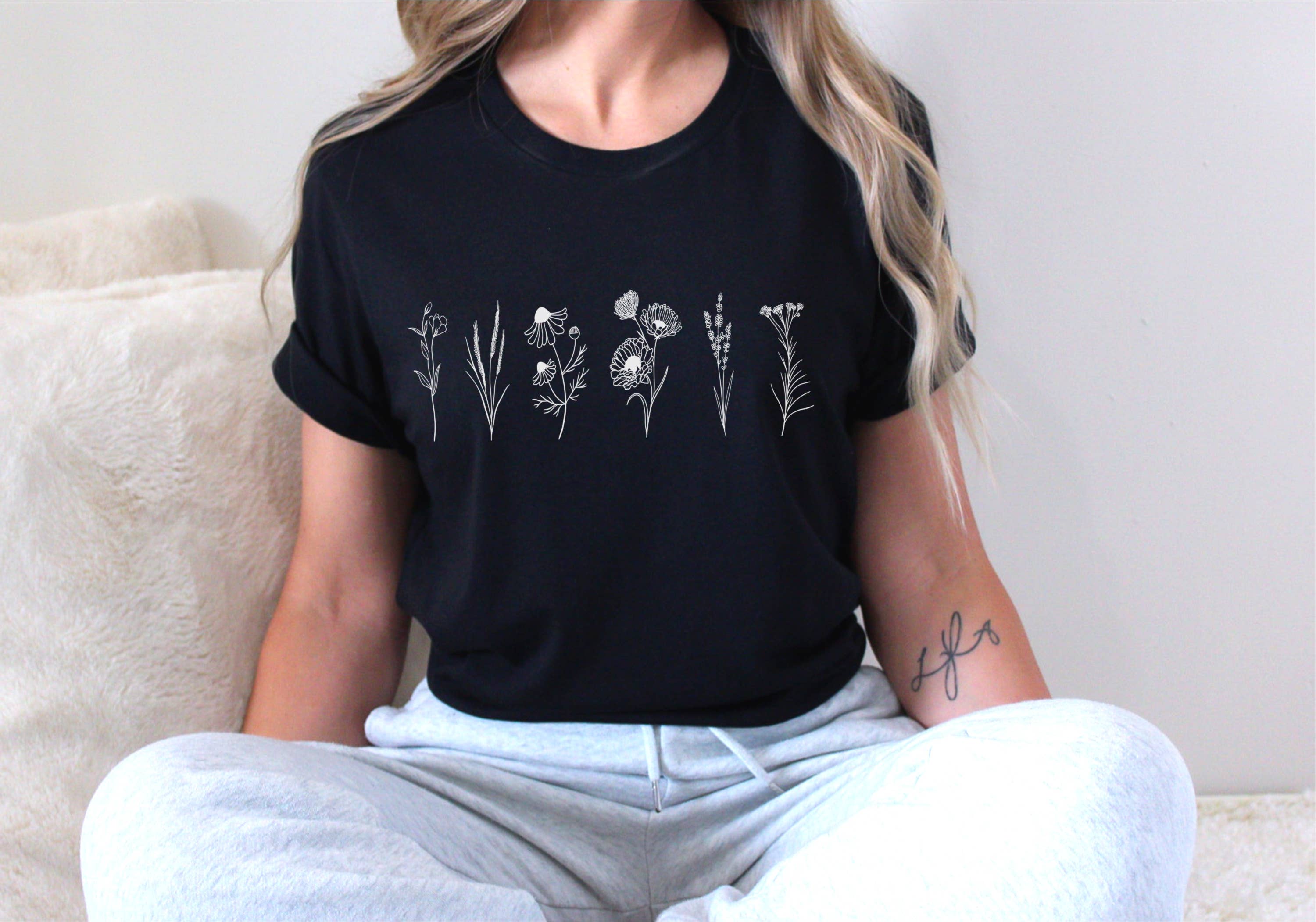 Humm & Willow – wholesale T-shirts med screentryck – Dam – T-shirt med vilda vårblommor3