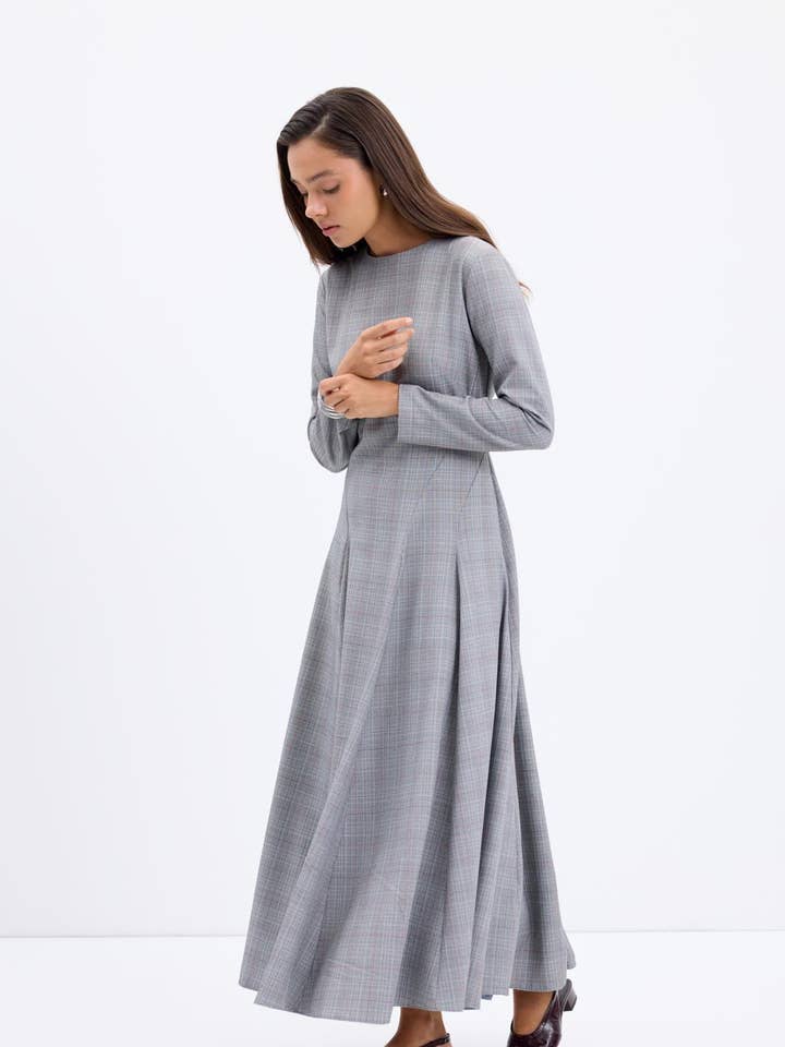 Lang maxikjole med ternet panel grå for engroshandel hos Kadriye Baştürk