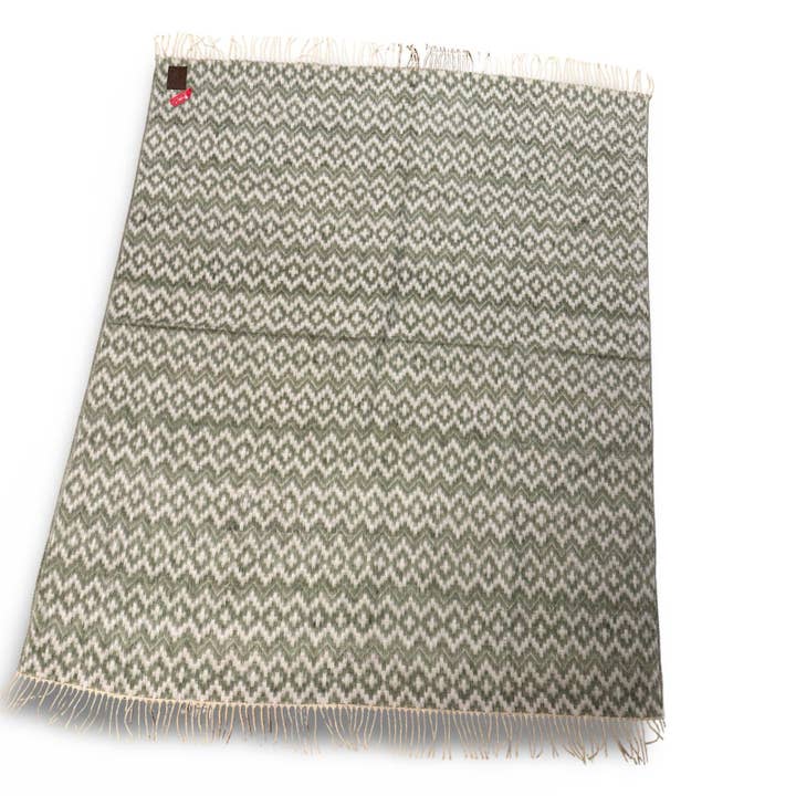 Sanyork Fair Trade - Wholesale Throw Blanket - Reversible Brushed Alpaca Green Chacana Inca Cross Pattern T3